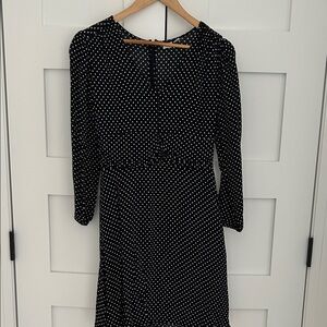 Cute and elegant Black Star Print Dress from The Gap